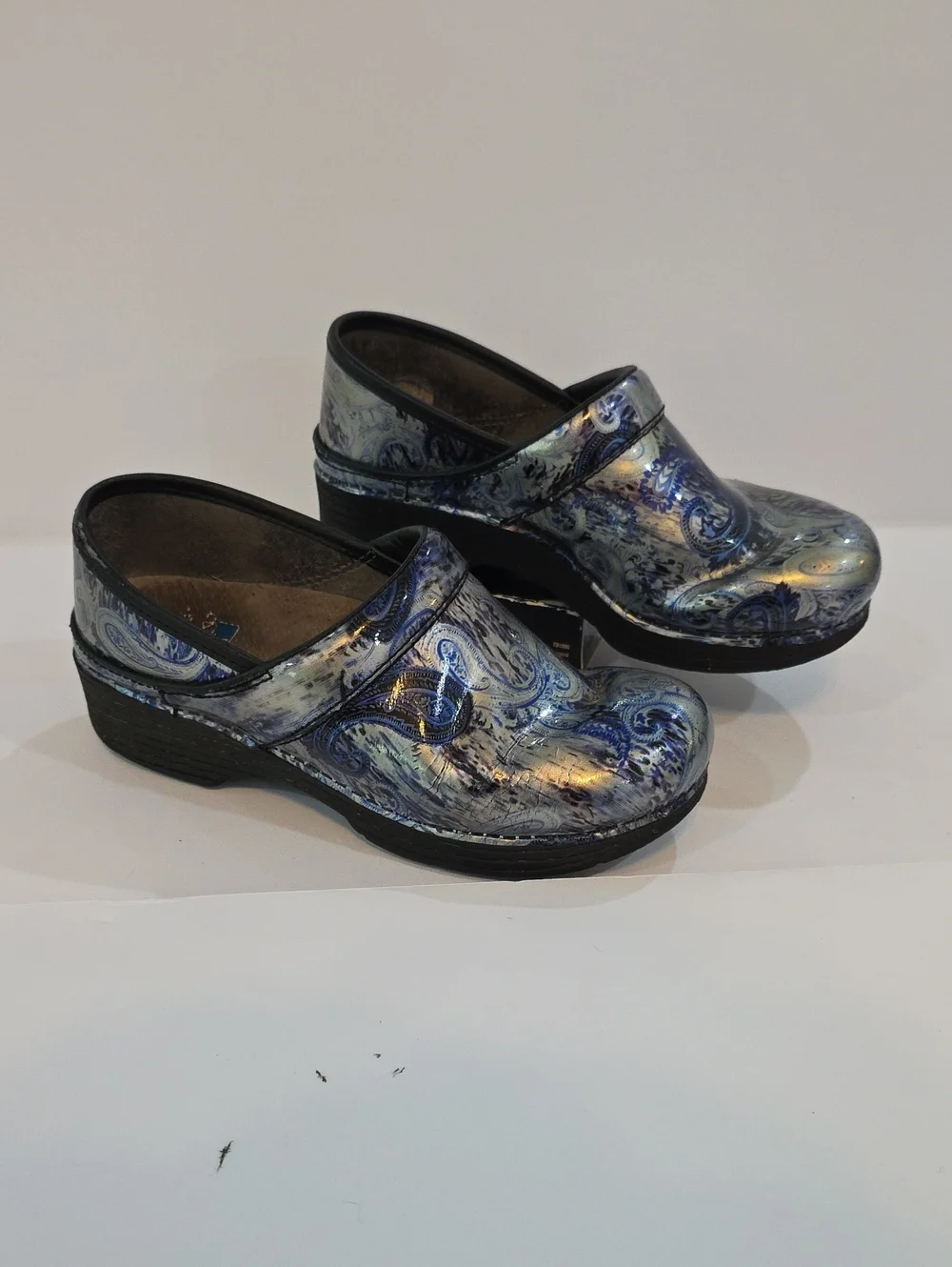 Dansko LT Women's Blue Paisley Patent Clogs Size 6